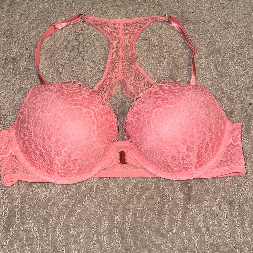 Lace VS push up bra